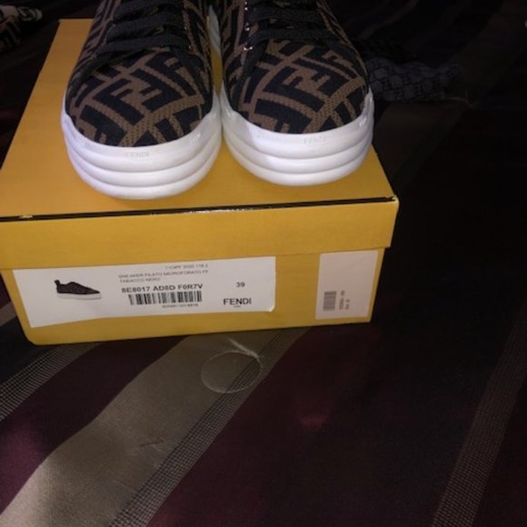 FENDI SHOES - Picture 2 of 7